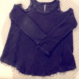 Cold shld cotton Free People frayed sweater
